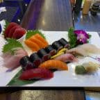 Best Sushi & Sashimi Combo in Oakhurst, NJ
